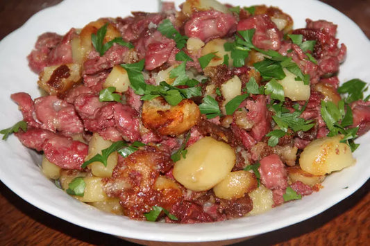 Pan-fried potatoes with confit duck gizzards